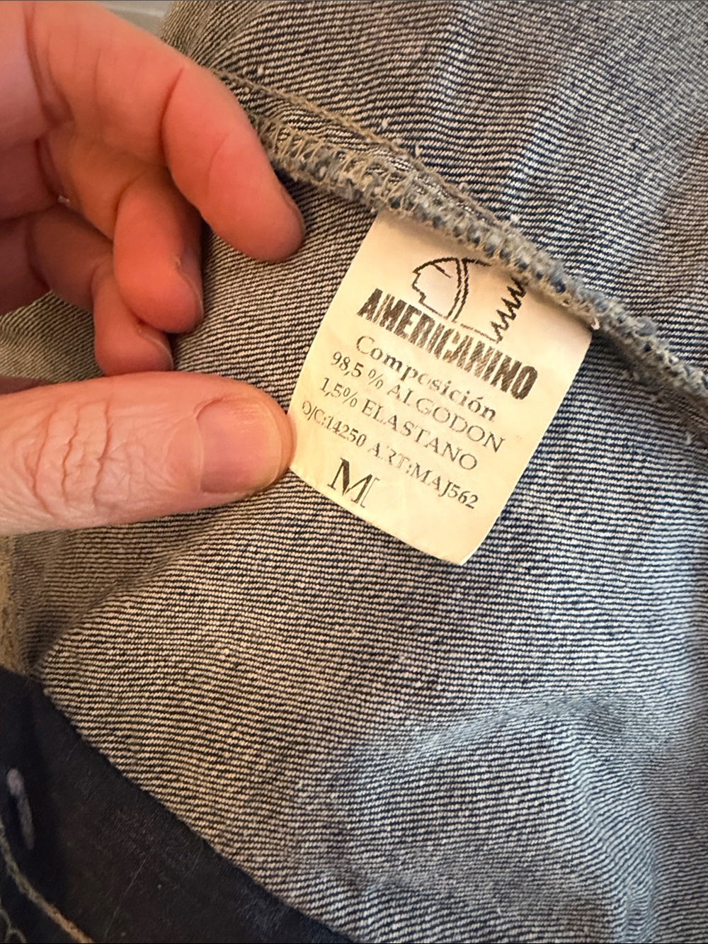 Vintage Americanino Studded-Collar Distressed Light Blue Denim Jacket - Picture 6 of 8